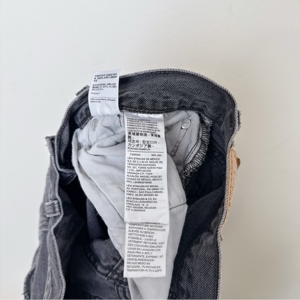 Levi's Womens 25 501 Crop Raw Hem Gray Wash Jeans - Picture 9 of 15